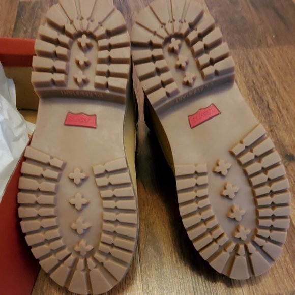 Levi's Harrison Buck Wheat Boots - GS 6.5Y (Women US 8) - Picture 2 of 10